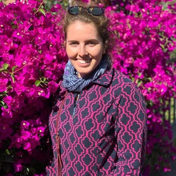 Zoe {Read for size info in modeling pictures} - Picture 1 of 3